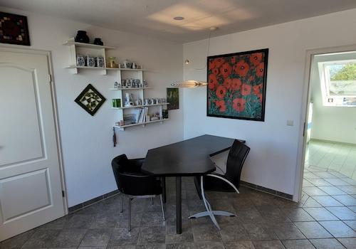 Küche mit Speisekammer