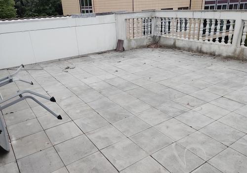 Terrasse (wird noch gereinigt)