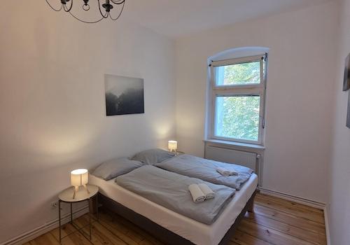Schlafzimmer 2