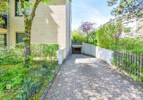 Tiefgaragenzufahrt
