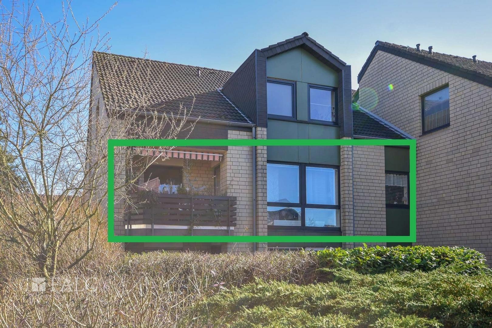 Außenansicht von Balkon und Wohnung