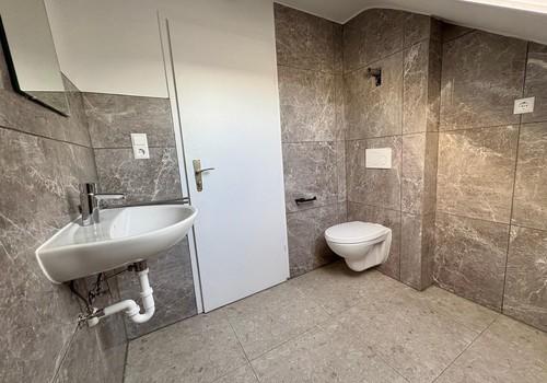 Separates Gäste-WC