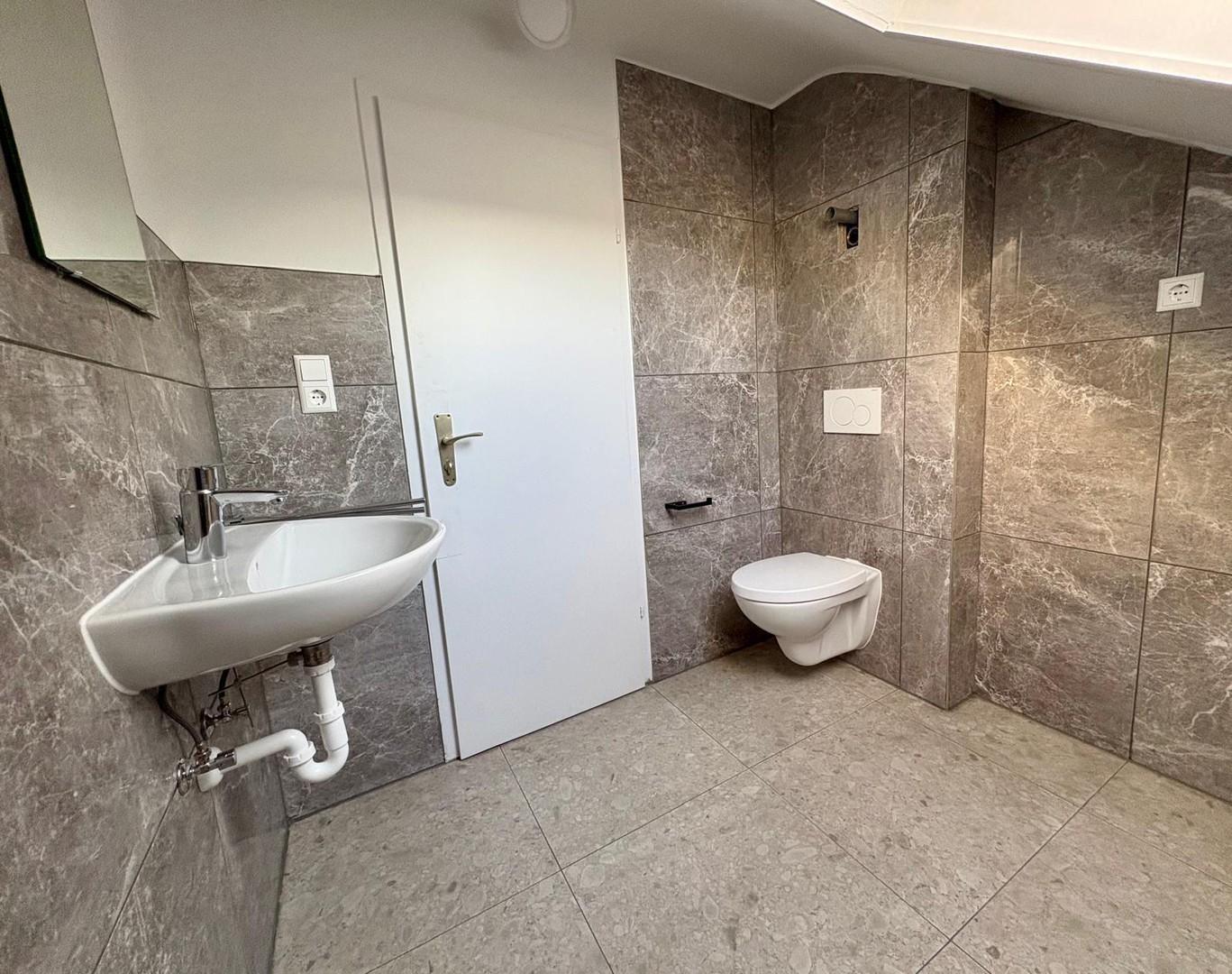 Separates Gäste-WC