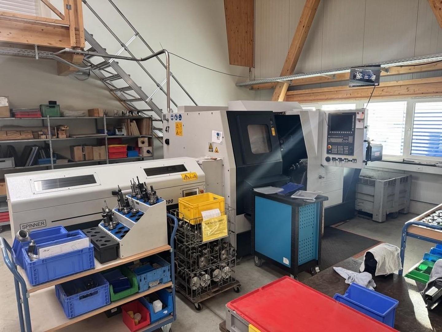 CNC drehen 2 Stangenzuführer
