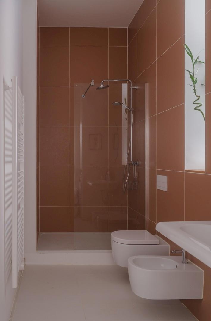Modernes Badezimmer