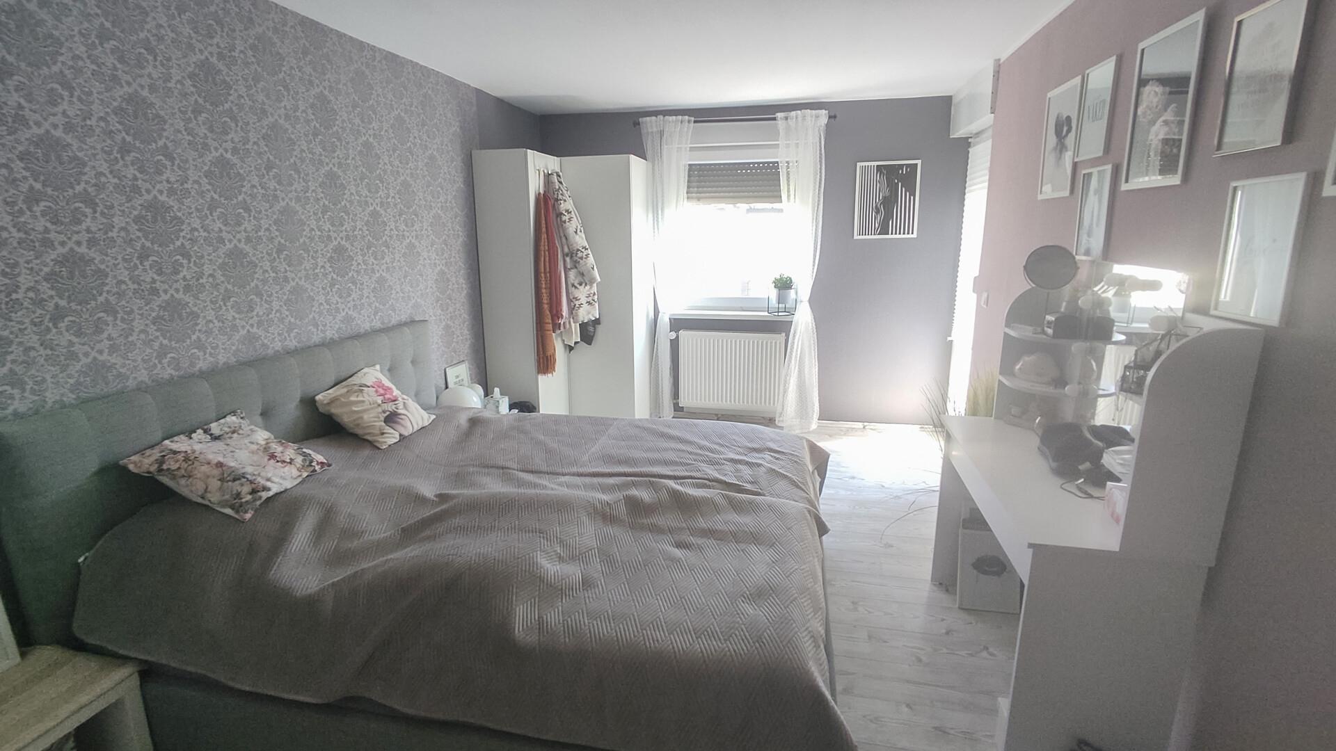 Schlafzimmer UG