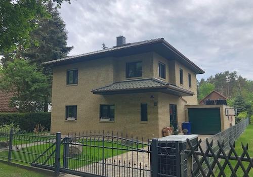 Haus Front