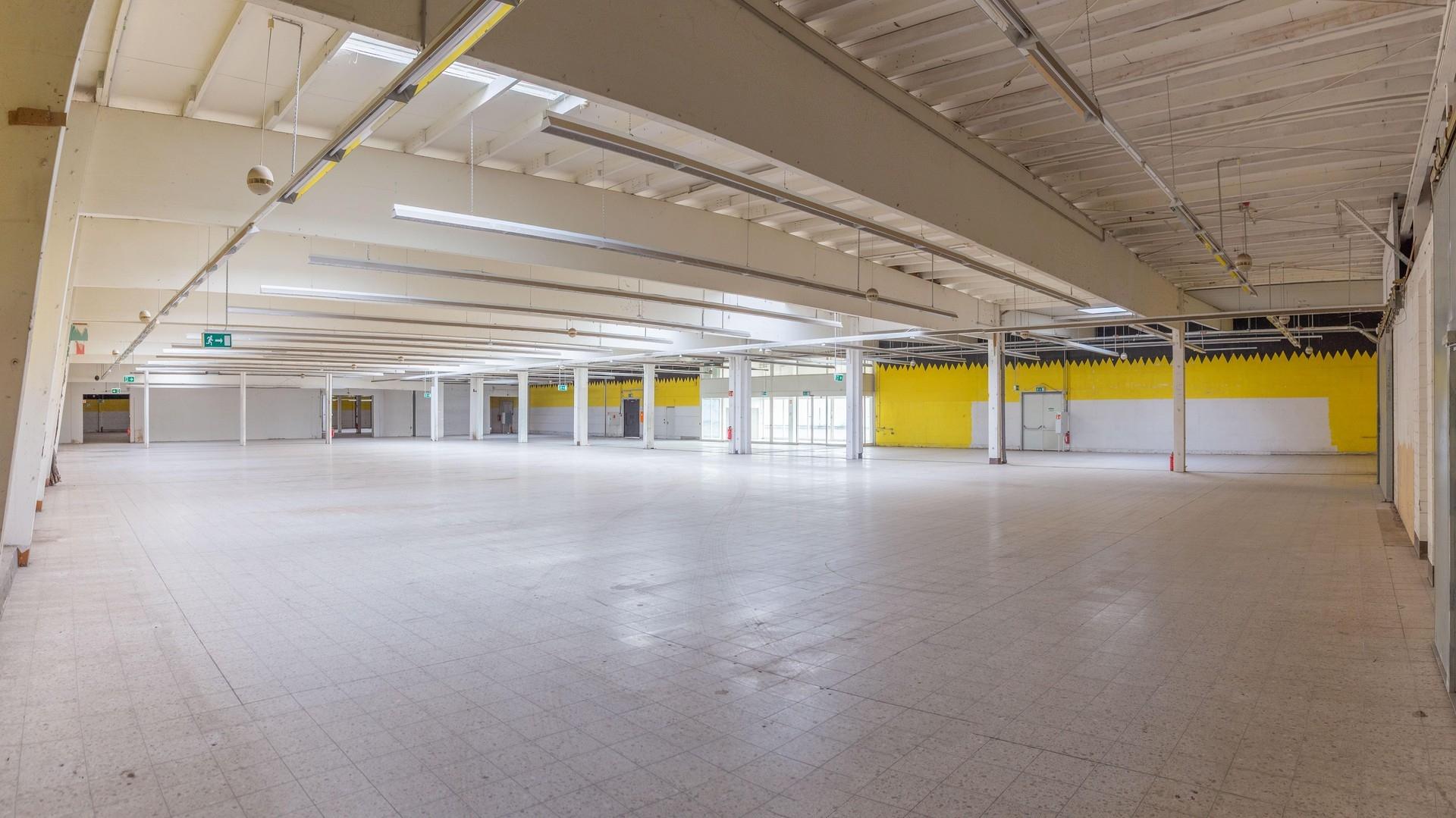 Halle 1