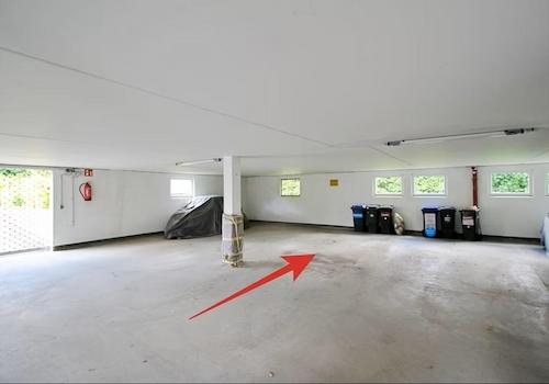 Tiefgaragenstellplatz