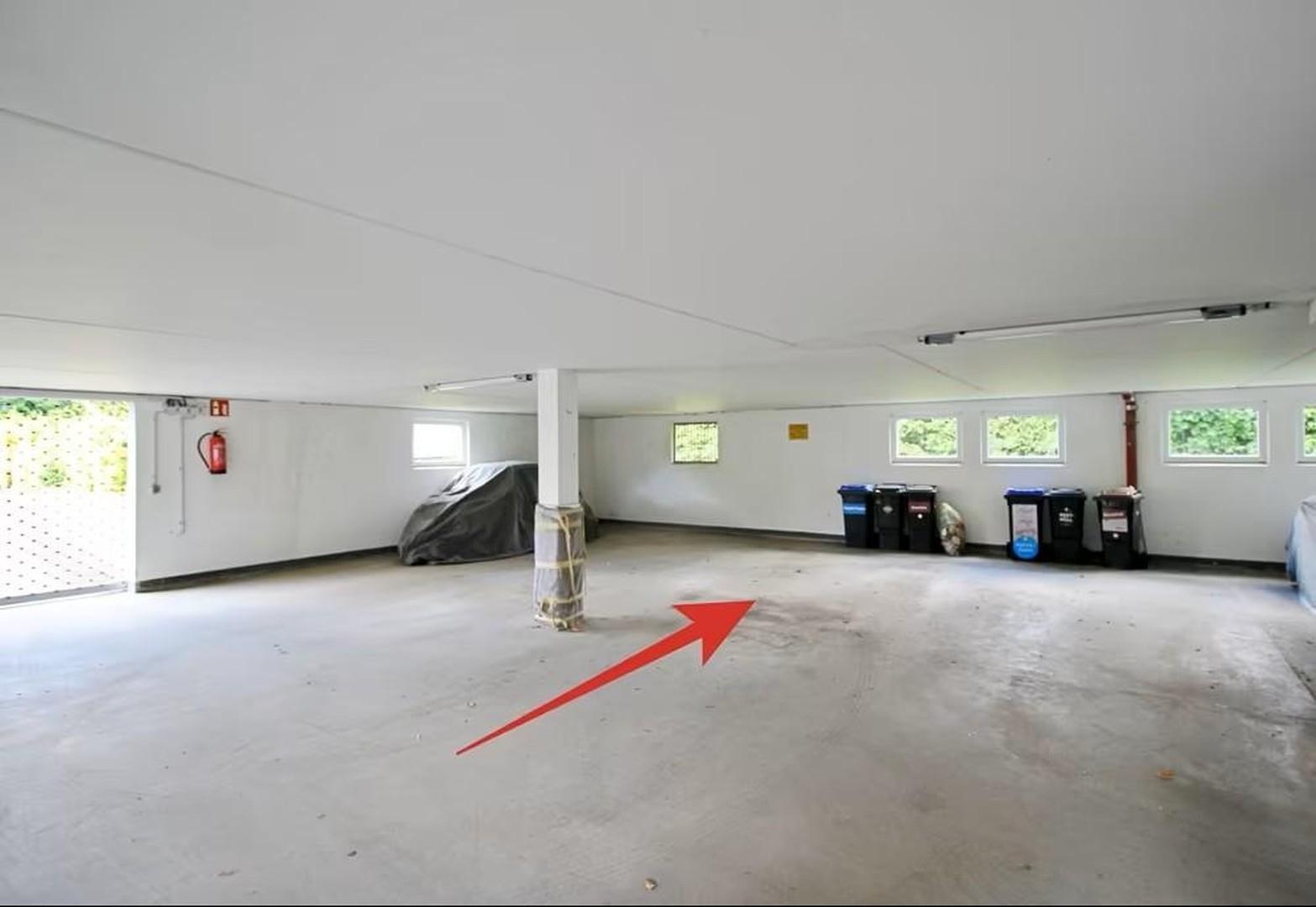 Tiefgaragenstellplatz