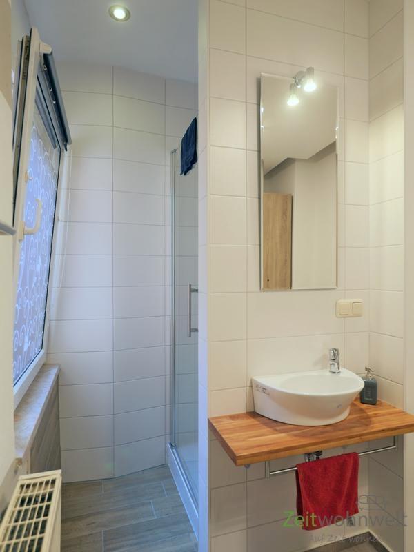 neue Dusche um die Ecke