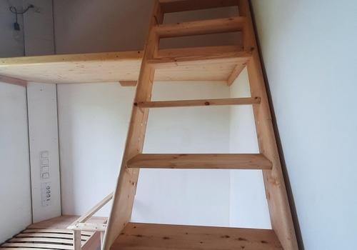 Treppe ins 2. OG