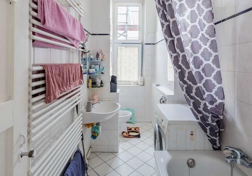 Bad mit Wanne