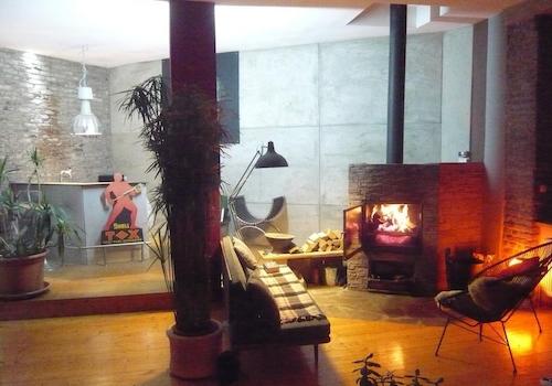 Winterimpression mit Kamin