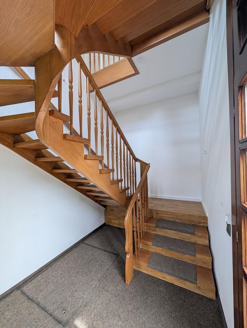 Treppe unten.jpg