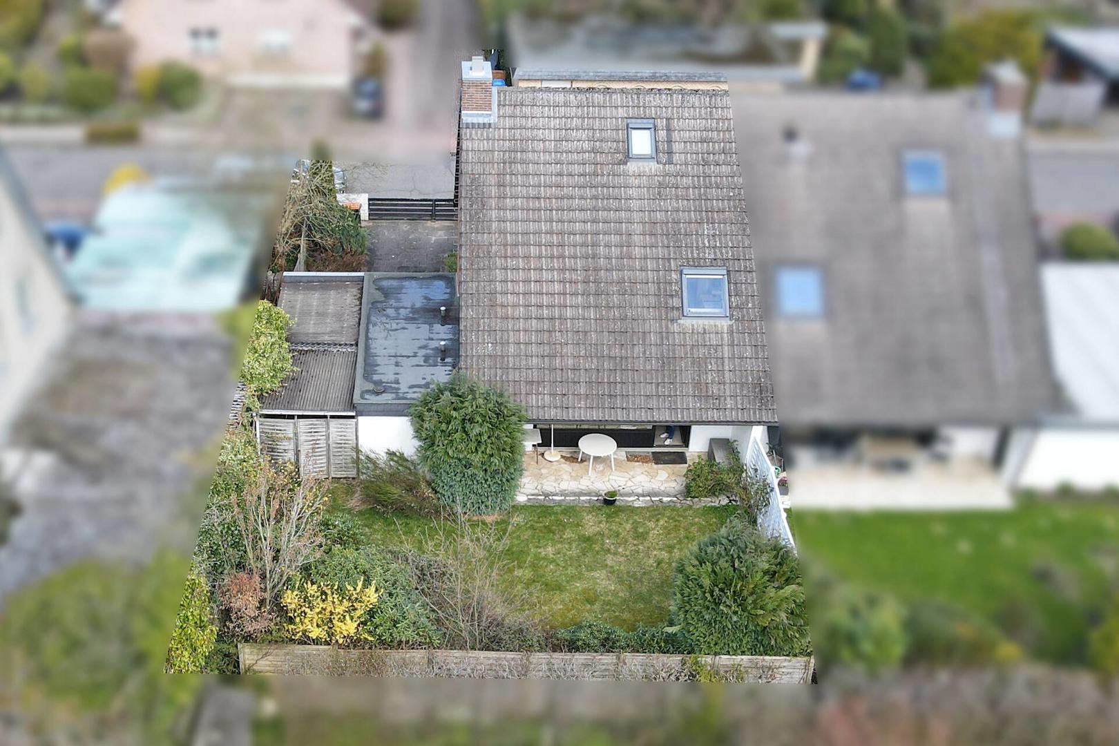 Vogelperspektive Rückseite & Garten