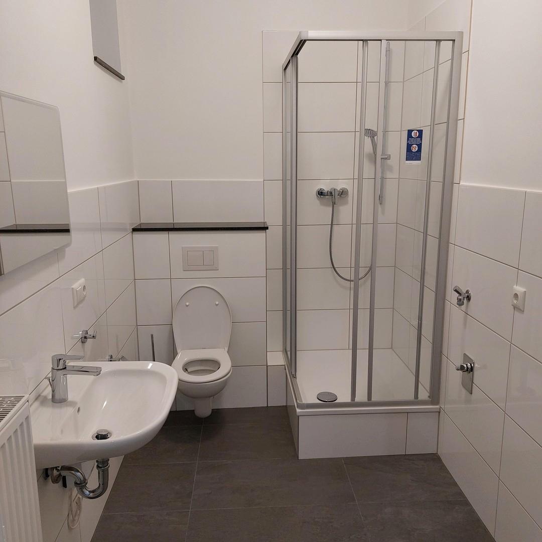 2. Duschbad mit WC