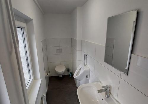 separates Herren-WC