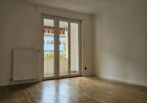 Wohnzimmer Blick auf Balkon