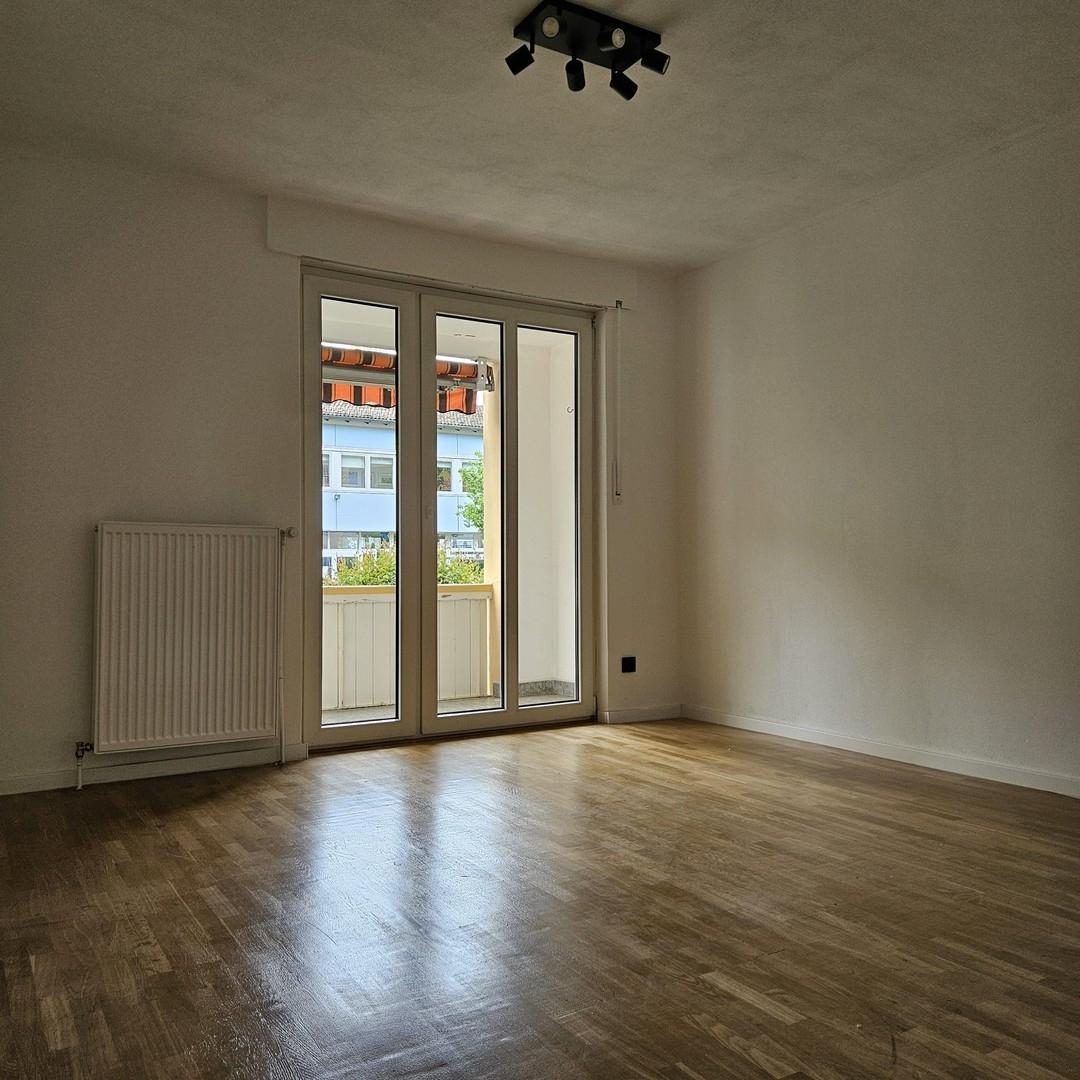 Wohnzimmer Blick auf Balkon