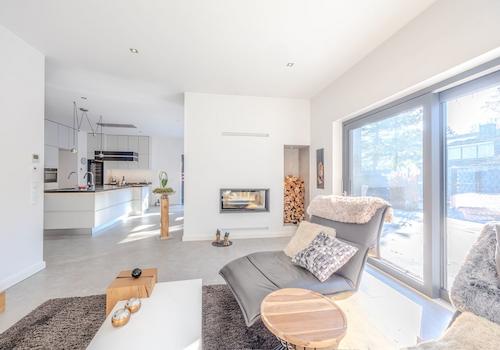 Wohnzimmer mit Terrassenzugang