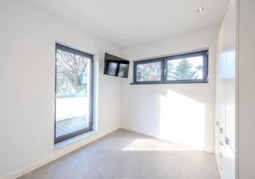 Büro mit Balkon im OG