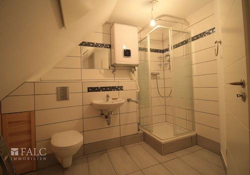 1. OG - Badezimmer mit Dusche