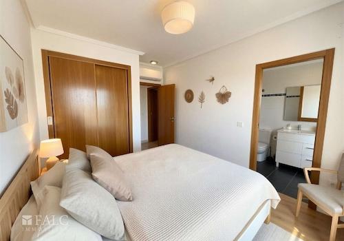 Schlafzimmer  (KI generiert)