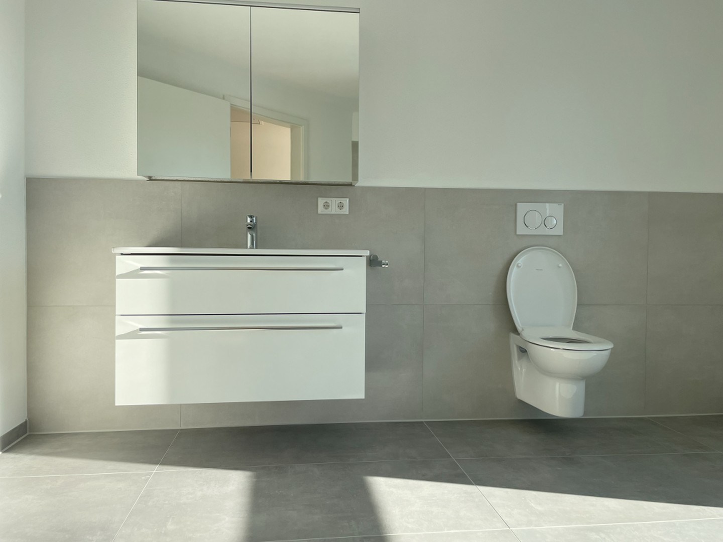oberes Badezimmer -1