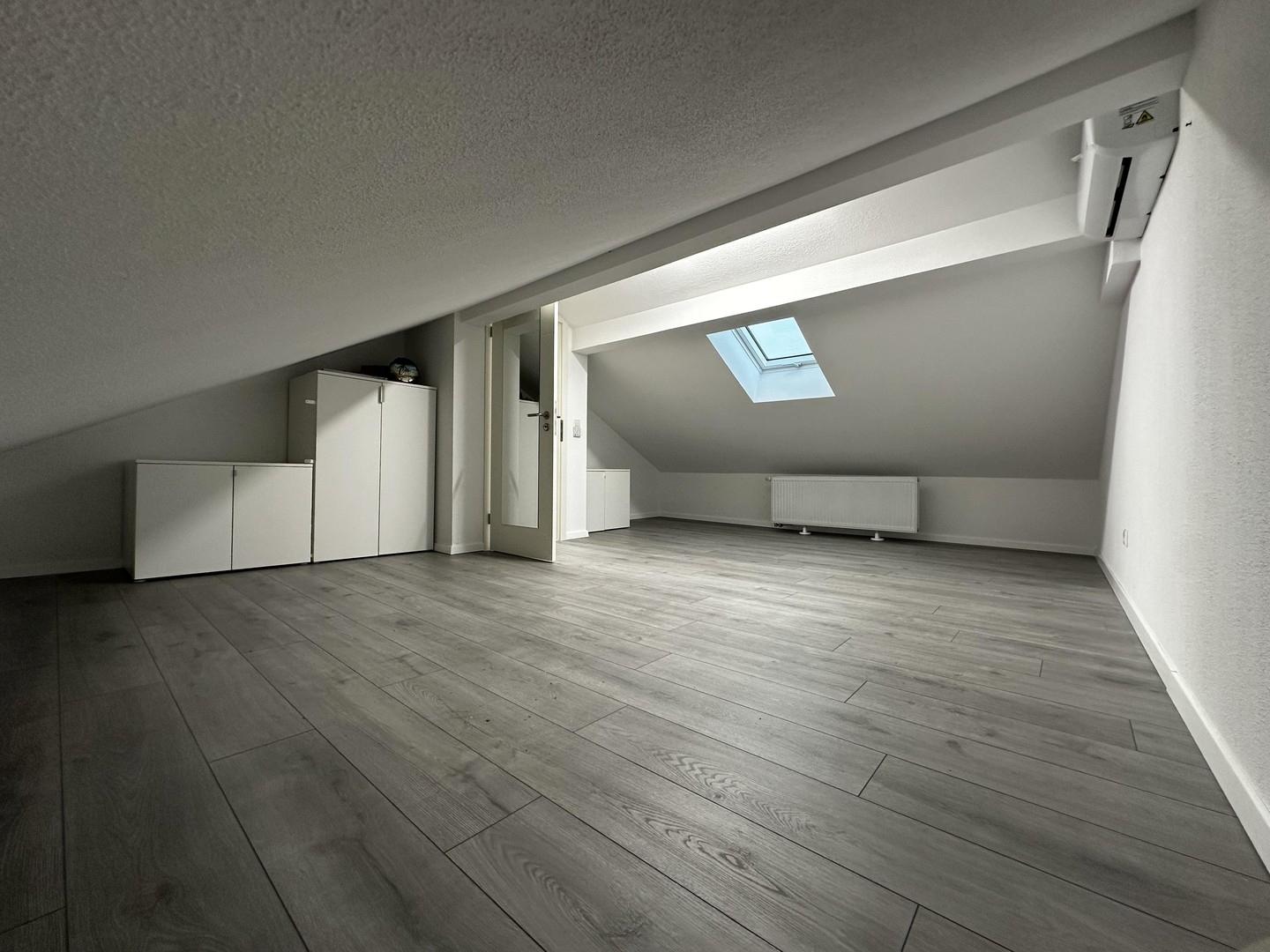 Schlafzimmer DG
