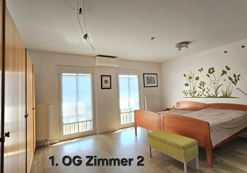 Zimmer 2 OG