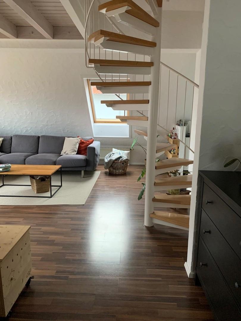 Flur mit Treppe
