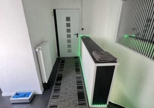 15 Flur und Kellertreppe
