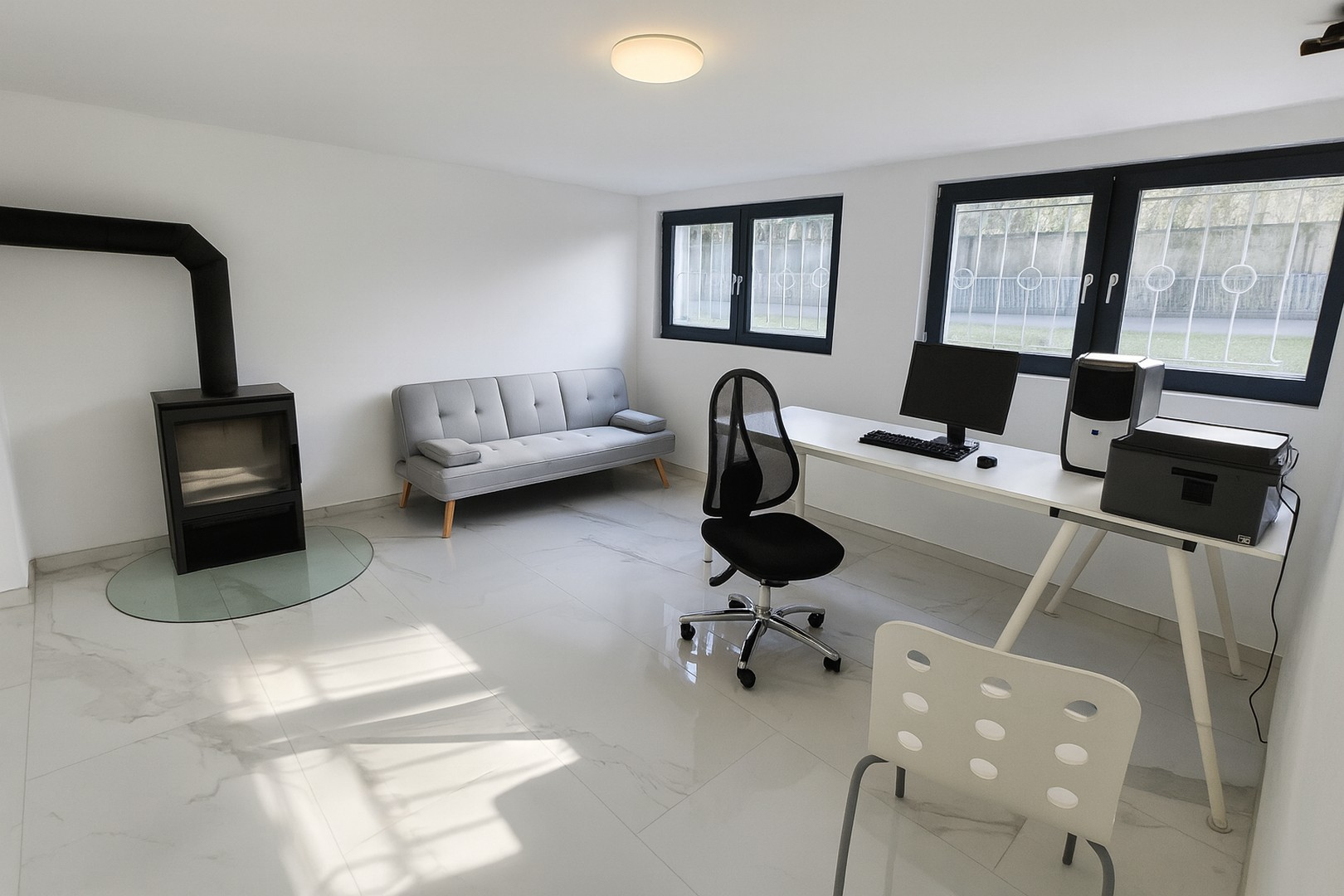 Heller Büro/Hobbyr. mit Kamin 
