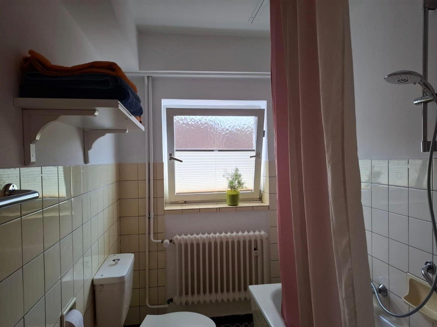 "Retro"-Wannenbad im Gartenges