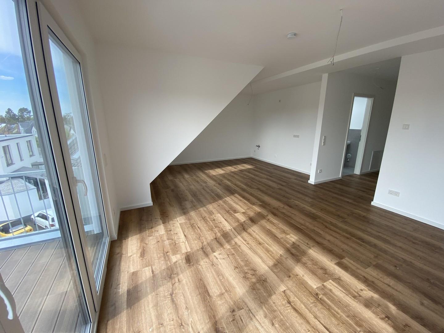 Wohn-/Esszimmer Foto 2