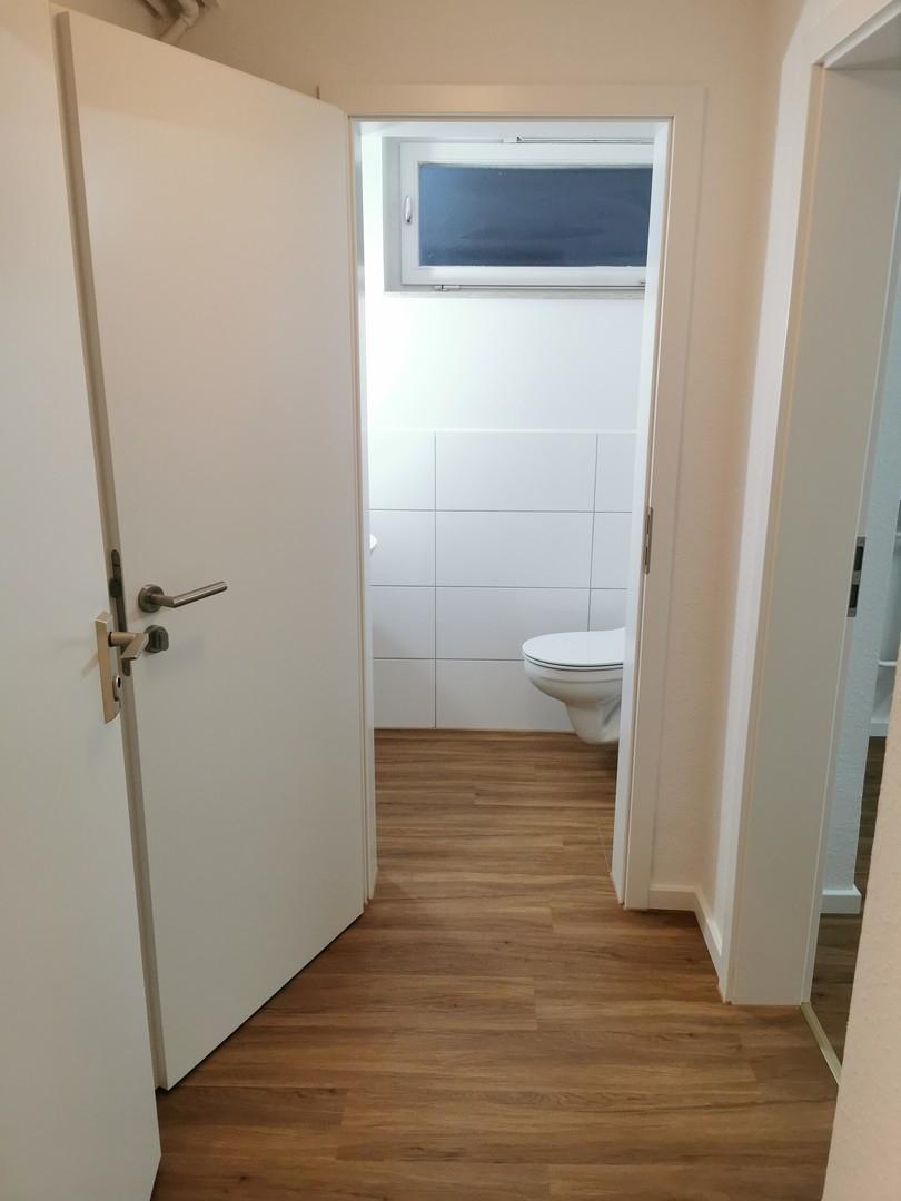 Flur u. Toilette im Souterrain