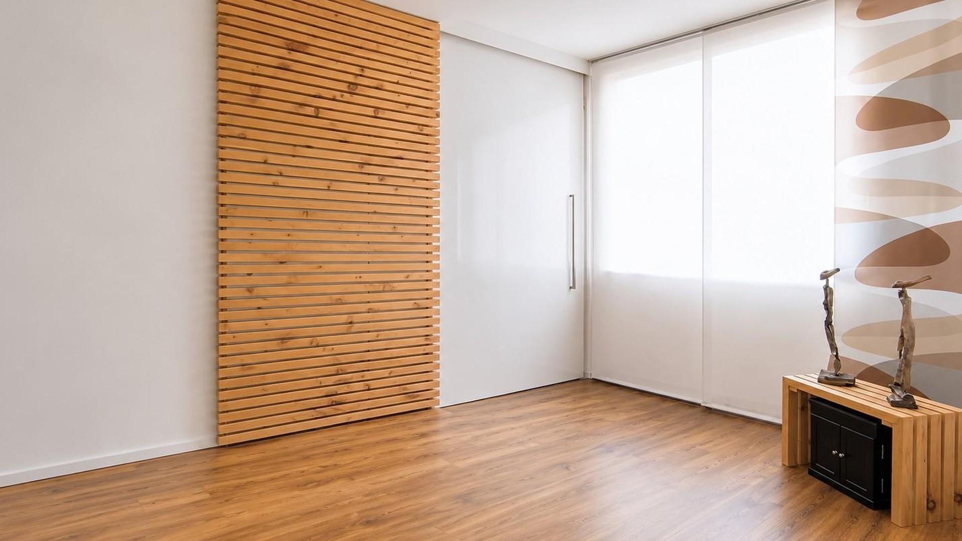 Ankleide mit Zirbenschrank