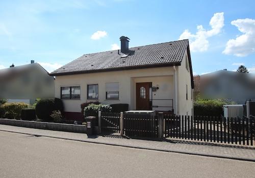 Straßenansicht