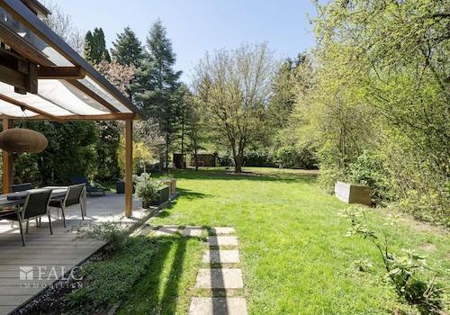 Garten mit Terrasse
