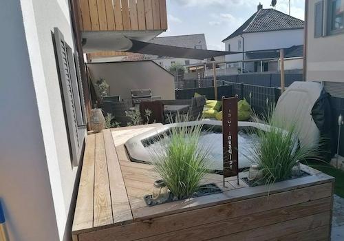 Terrasse mit Whirlpool
