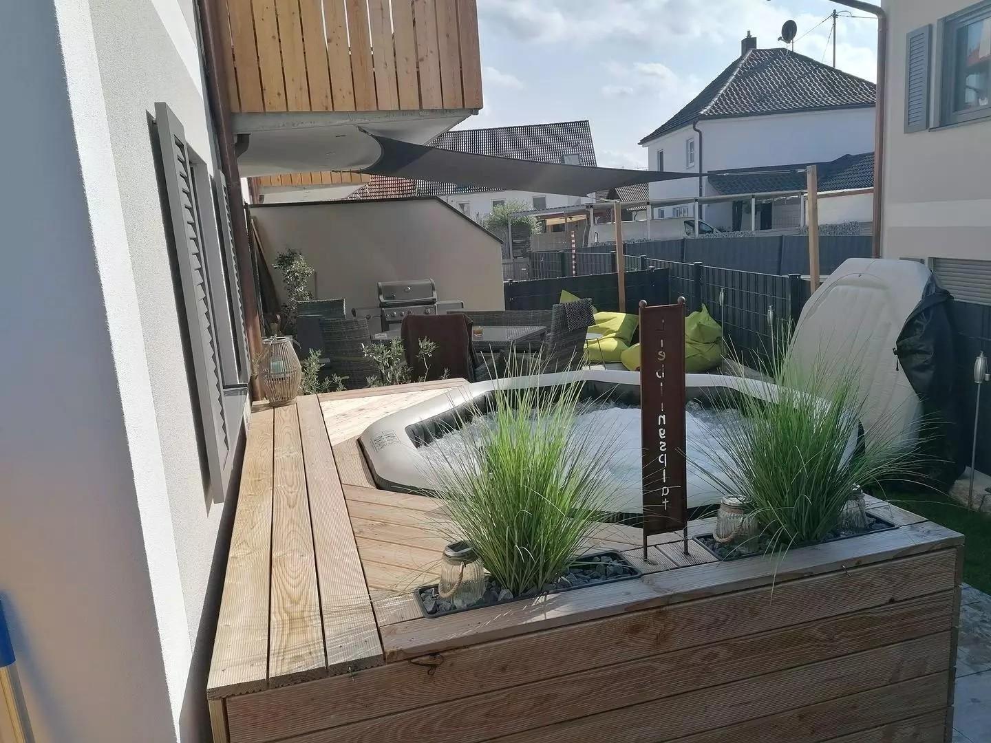 Terrasse mit Whirlpool