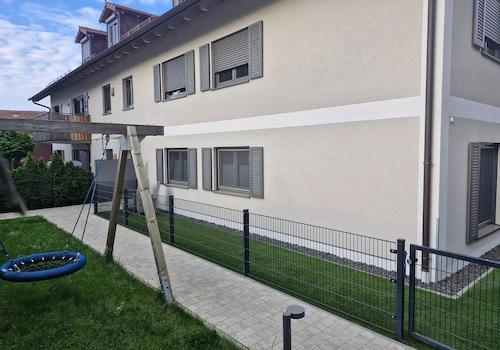Eingangsbereich/Spielplatz