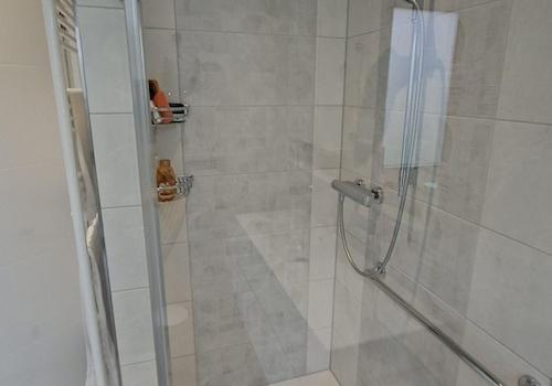 große Dusche