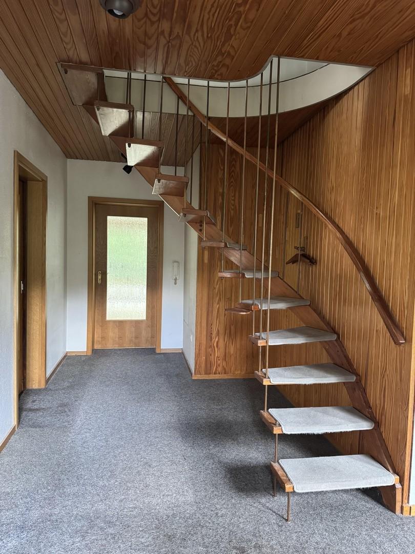Treppe zum Dachgeschoß