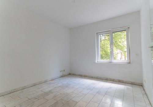 Erstes Schlafzimmer