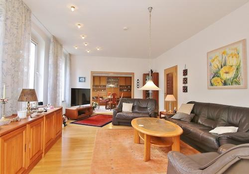 Wohnzimmer Blick beide Räume