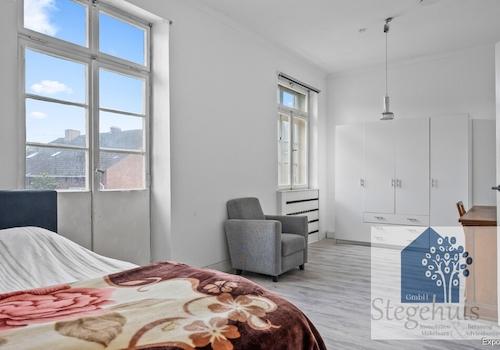 Schlafzimmer 1