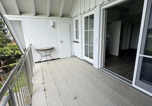 Grosser Balkon -überdacht-