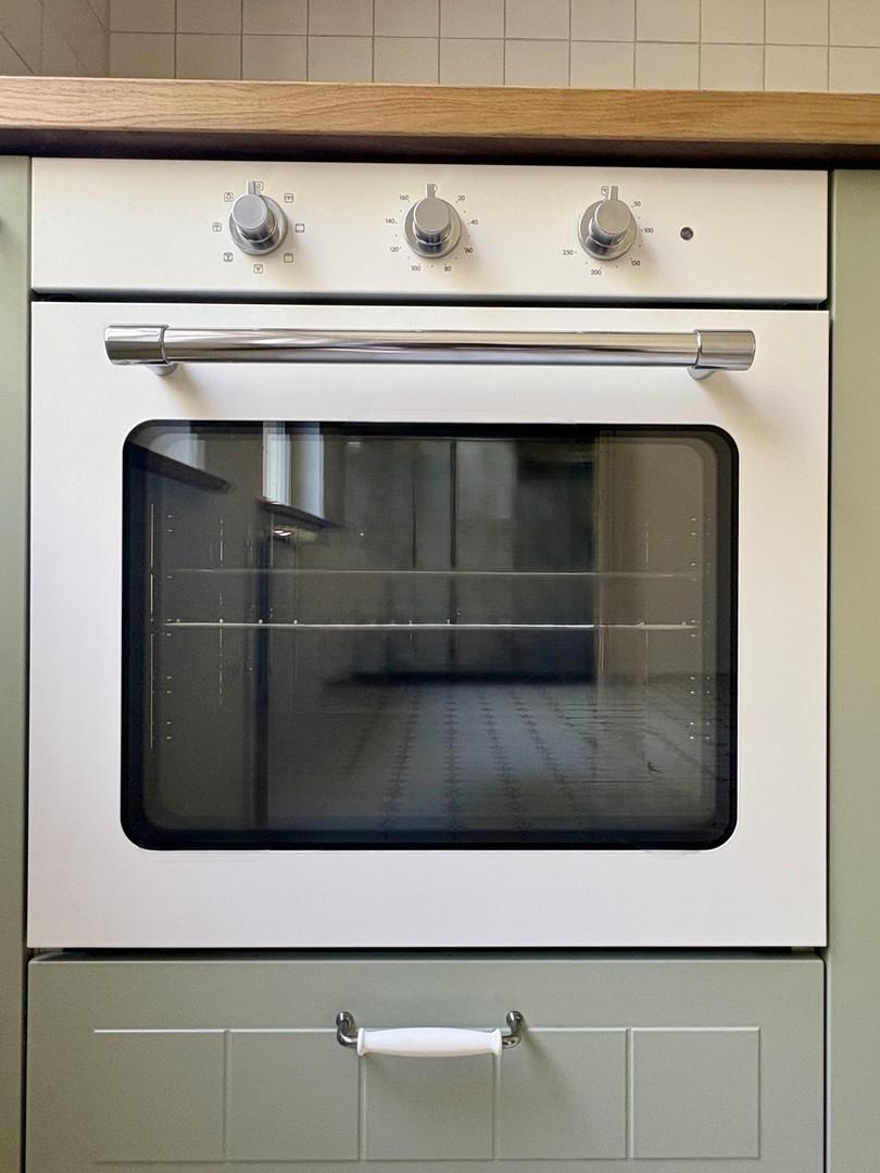 Backofen mit Ceranfeld